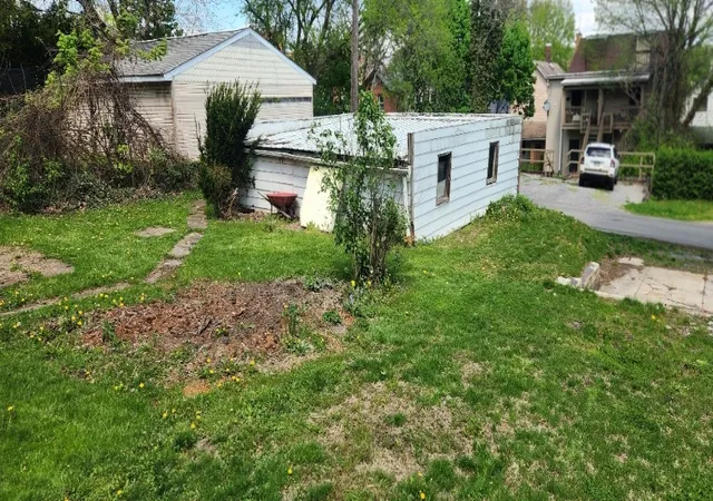 4th image of 716 Park Avenue, Ellwood City, PA 16117 | MLS# 1750336