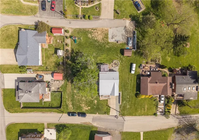 5th image of 204 Buckels Ave, Houston, PA 15342 | MLS# 1750344