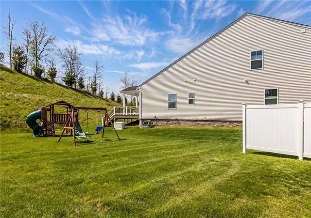 4th image of 139 Melinda Ct, Sewickley, PA 15143 | MLS# 1750216