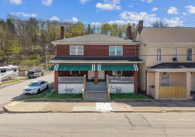 1st image of 602 Division St, Jeannette, PA 15644 | MLS# 1750400