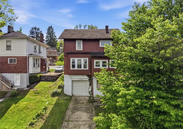 Photo 3 of Single family home for sale at 233 Barth Ave, Pittsburgh, PA 15228 | MLS# 1750419 | Listing updated on 2026-05-04