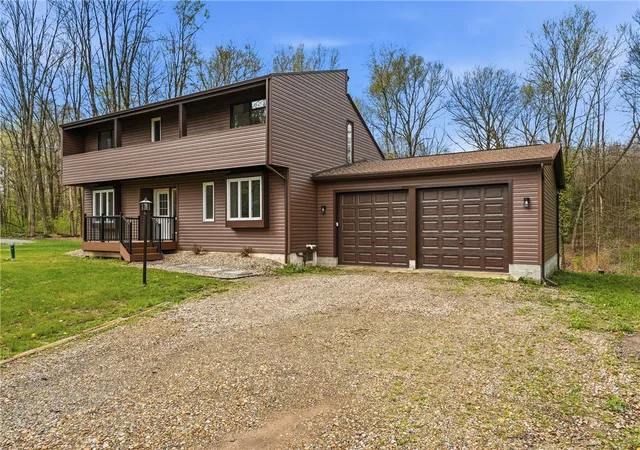 2nd image of 263 Pearson Dr, New Wilmington Boro, PA 16142 | MLS# 1749233