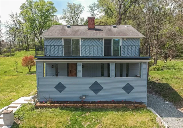 Homes for sale in South Park, PA | 2513 Grove Rd, South Park, PA 15129 | MLS# 1750426