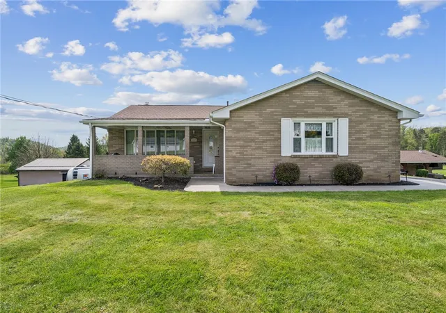 Photo 1 of Single family home for sale at 1416 Brinkerton Rd, Hempfield Twp, PA 15601 | MLS# 1750397 | Listing updated on 2026-10-07