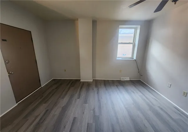 Listing Photo 4 - Condo for sale in building located at 306 Campbell St, McKees Rocks, PA 15136