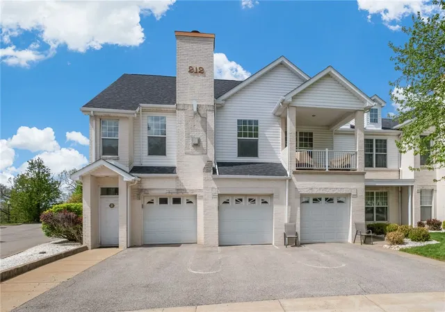 2nd image of 212 Adams Pointe Blvd #7, Mars, PA 16046 | MLS# 1750560
