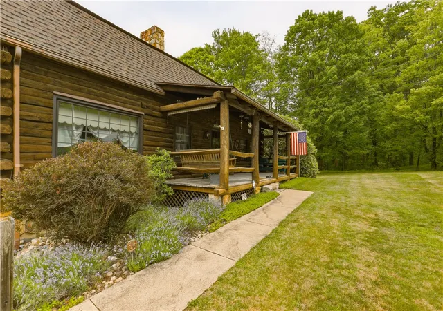 2nd image of 123 Crestview Rd, Donegal, PA 15610 | MLS# 1750597