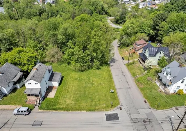 Homes for sale in Rochester Twp, PA | 845 Walnut St, Rochester Twp, PA 15074 | MLS# 1750650