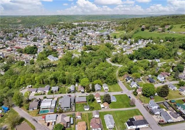 Homes for sale in Rochester Twp, PA | 845 Walnut St, Rochester Twp, PA 15074 | MLS# 1750650