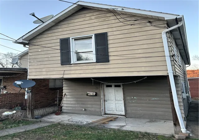 2nd image of 448 Wisconsin St, Monongahela, PA 15063 | MLS# 1750683