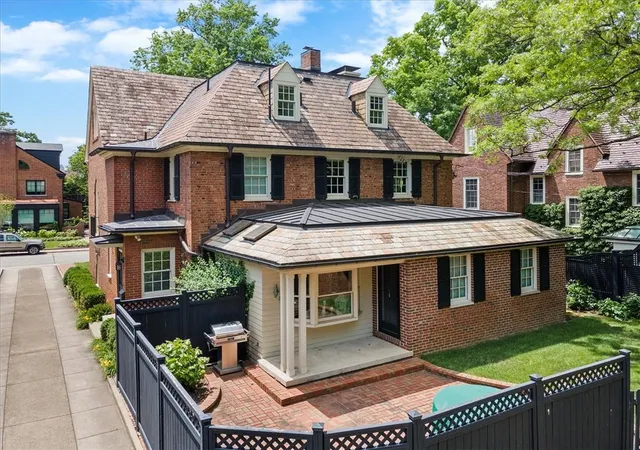 4th image of 619 Pitcairn Pl, Shadyside, PA 15232 | MLS# 1750063