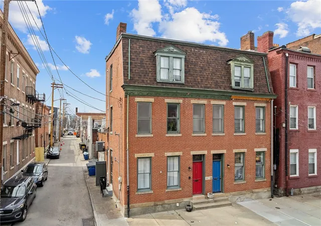 2nd image of 94 Se 22nd, Pittsburgh, PA 15203 | MLS# 1750733