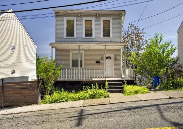 Homes for sale in South Side, PA | 2709 Josephine St, South Side, PA 15203 | MLS# 1750871