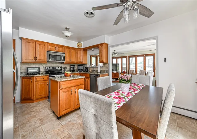 5th image of 901 Roosevelt St, Conway, PA 15027 | MLS# 1750850