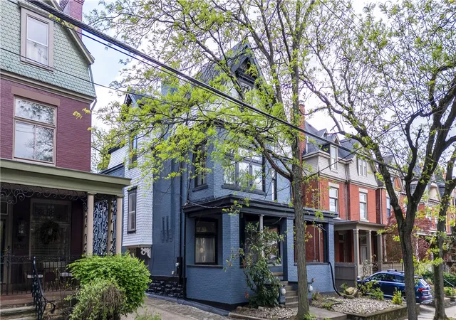 3rd image of 5820 Howe St, Shadyside, PA 15232 | MLS# 1750876