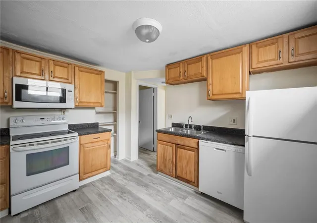 Homes for sale in Carnegie, PA | 524 5Th Ave, Carnegie, PA 15106 | MLS# 1750893