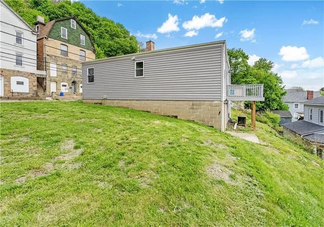 Homes for sale in Leetsdale, PA | 317 Beaver, Leetsdale, PA 15056 | MLS# 1750922