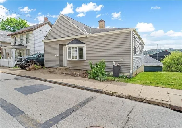 Homes for sale in Leetsdale, PA | 317 Beaver, Leetsdale, PA 15056 | MLS# 1750922