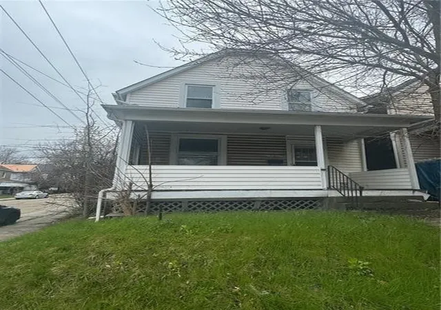 Homes for sale in New Kensington, PA | 201 Locust St, New Kensington, PA 15068 | MLS# 1750606