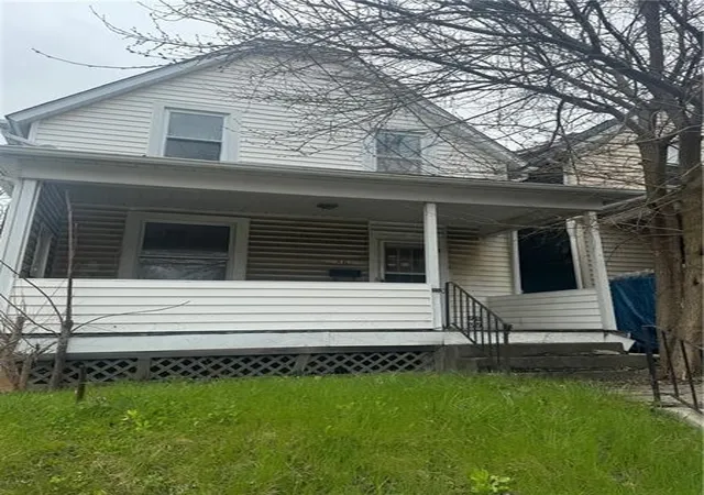 Homes for sale in New Kensington, PA | 201 Locust St, New Kensington, PA 15068 | MLS# 1750606