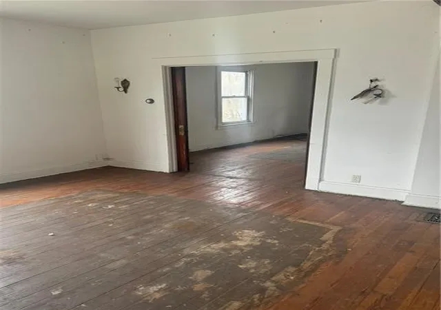 4th image of 201 Locust St, New Kensington, PA 15068 | MLS# 1750606
