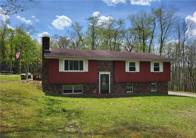 Homes for sale in Hanover Twp, PA | 45 Coulter Estates Dr, Hanover Twp, PA 15021 | MLS# 1750674
