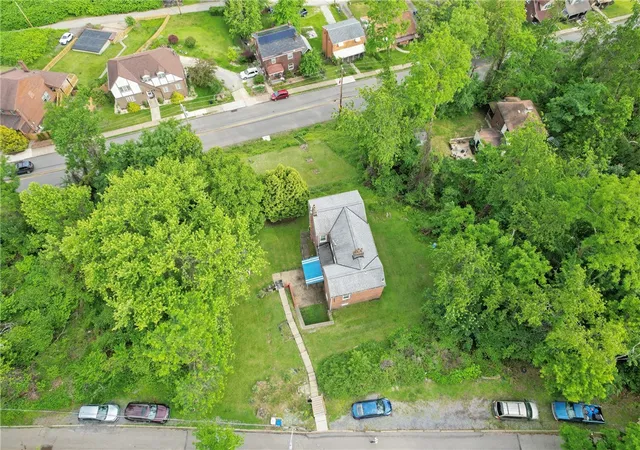 Homes for sale in Greenfield, PA | 555 Hazelwood Ave, Greenfield, PA 15207 | MLS# 1750532