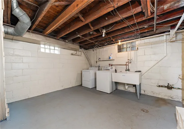 Listing Photo 2 - Condo for sale in building located at 318-320 Sprott Wy, Sewickley, PA 15143 - Unit #