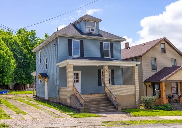 Homes for sale in Uniontown, PA | 178 Lincoln St, Uniontown, PA 15401 | MLS# 1750926