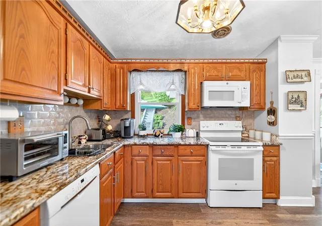 image of 1032 Willow Glen Dr, Bethel Park, PA 15102 | MLS# 1751015