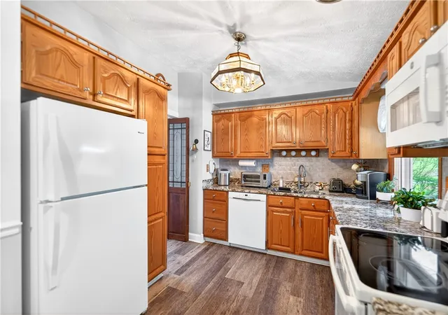image of 1032 Willow Glen Dr, Bethel Park, PA 15102 | MLS# 1751015