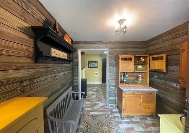 Photo 3 of Single family home for sale at 615 Westerly Ln, Ligonier, PA 15658 | MLS# 1750726 | Listing updated on 2026-09-23