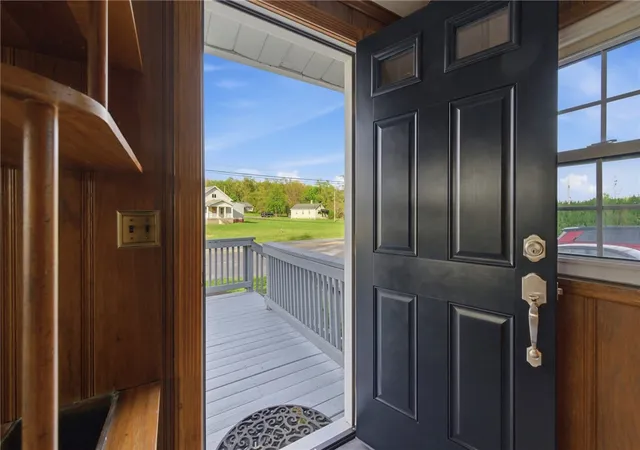 Photo 4 of Single family home for sale at 13063 US Route 422, Kittanning, PA 16201 | MLS# 1751132 | Listing updated on 2026-07-15