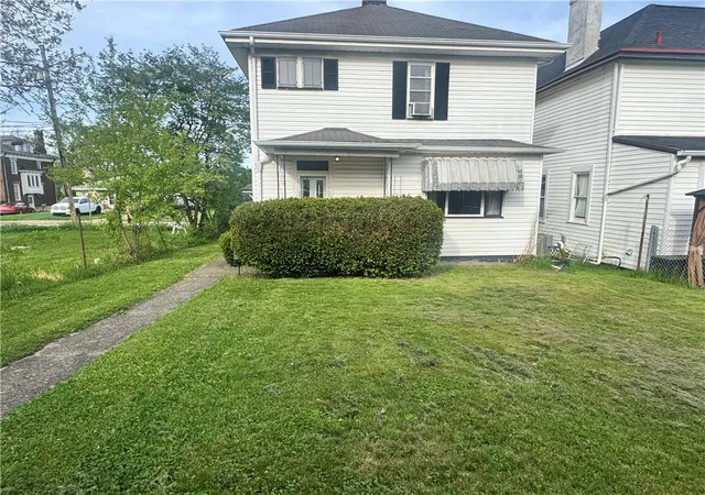 Homes for sale in Charleroi Boro, PA | 325 Crest Ave, Charleroi Boro, PA 15022 | MLS# 1750561