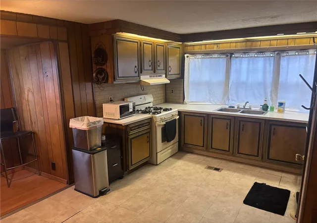 3rd image of 19 Roundtop Dr, Finleyville, PA 15332 | MLS# 1751162