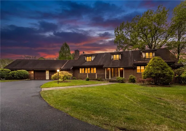 Photo 2 of Sale Pending at 4437 Twin Oaks, Murrysville, PA 15668 | MLS# 1751158 | Listing updated on 2026-07-31