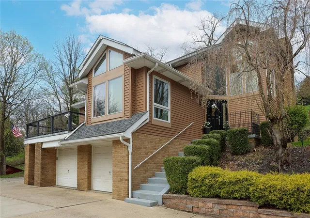 2nd image of 512 Argonne Blvd, Ellwood City, PA 16117 | MLS# 1751223