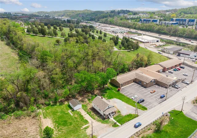 5th image of 592 & 594 Mcmichael Rd, Robinson Twp, PA 15205 | MLS# 1751056