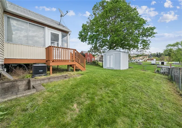 Photo 3 of Single family home for sale at 816 Steiner St, Pittsburgh, PA 15227 | MLS# 1751070 | Listing updated on 2026-06-15