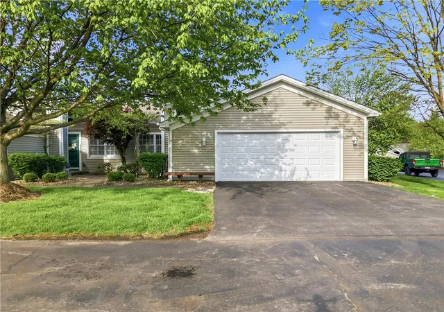 Photo 2 of Condo for sale at 6 Golfwood Dr, Hermitage, PA 16148 | MLS# 1751216 | Listing updated on 2026-07-06