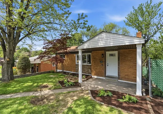 Homes for sale in Baldwin Boro, PA | 443 Ruthwood Ave, Baldwin Boro, PA 15227 | MLS# 1751388