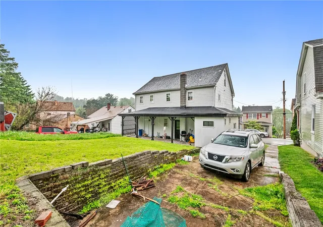 Photo 5 of House for sale at 1811-1813 Mount Joseph St, Carrick, PA 15210 | MLS# 1750951 | Listing updated on 2026-08-03