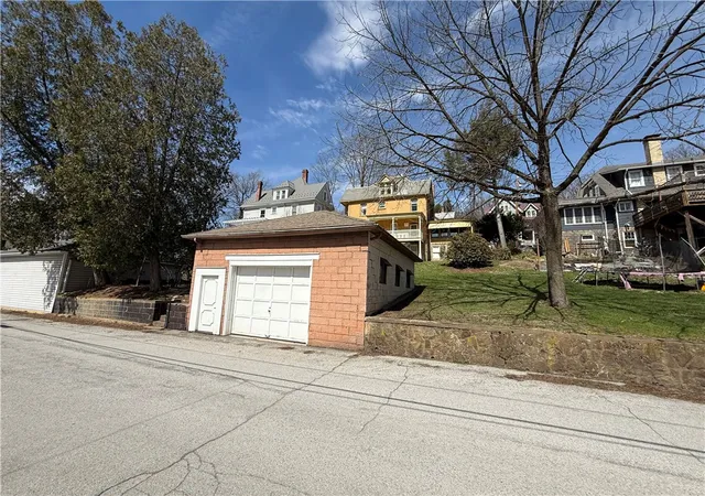 Homes for sale in Emlenton Boro, PA | 615 Hill St, Emlenton Boro, PA 16373 | MLS# 1750815