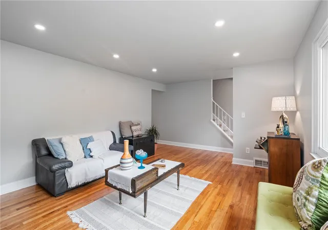 4th image of 111 Greyfriar Dr, Pittsburgh, PA 15215 | MLS# 1750844