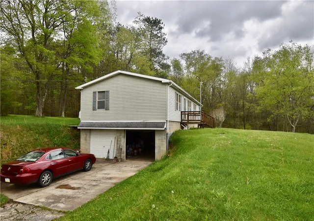 Photo 3 of Sale Pending at 375 Brewer Rd, Saxonburg, PA 16056 | MLS# 1750862 | Listing updated on 2026-07-01