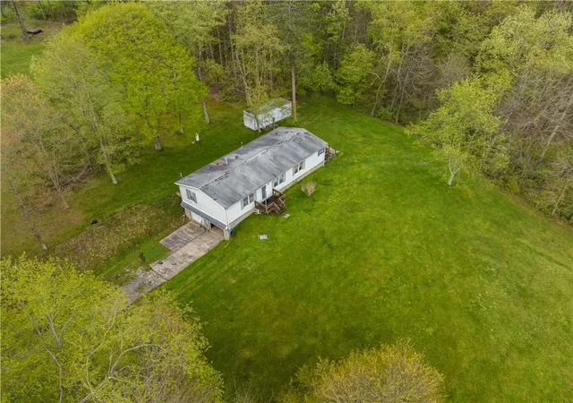 Photo 3 of Sale Pending at 375 Brewer Rd, Saxonburg, PA 16056 | MLS# 1750862 | Listing updated on 2026-07-01