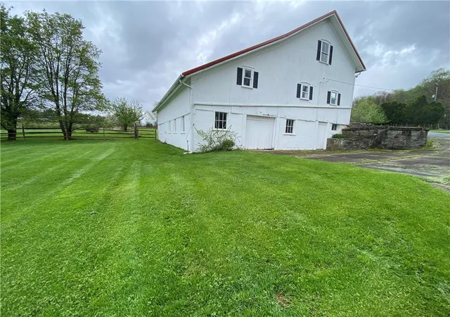 Homes for sale in Sugarcreek Boro, PA | 147 Warren Rd, Sugarcreek Boro, PA 16323 | MLS# 1751500