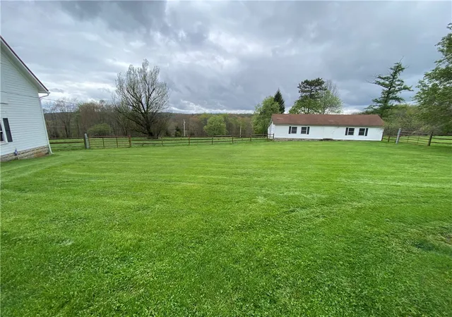Homes for sale in Sugarcreek Boro, PA | 147 Warren Rd, Sugarcreek Boro, PA 16323 | MLS# 1751500