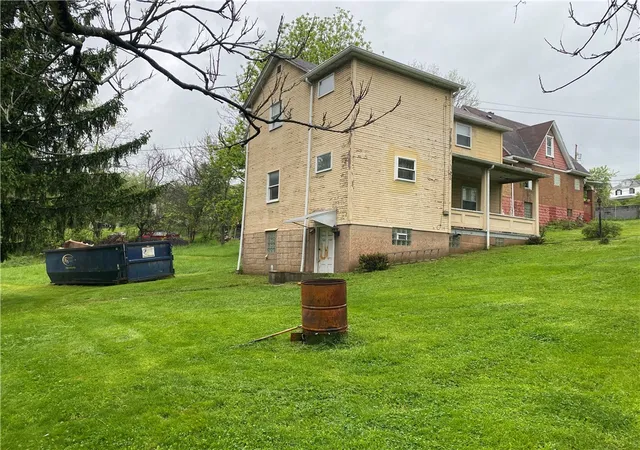 2nd image of 548 Chestnut St, Monessen, PA 15062 | MLS# 1751511