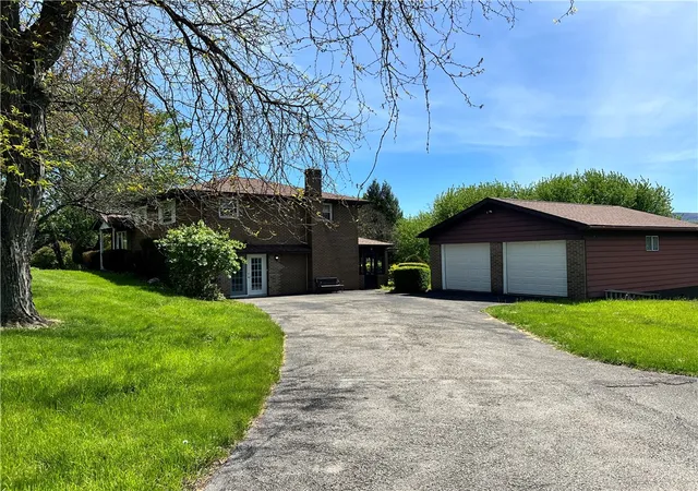 Homes for sale in Derry Twp, PA | 880 Pizza Barn Rd, Derry Twp, PA 15717 | MLS# 1751169